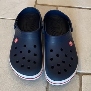 Cross unisex-adult Crocband clog color navy blue/Red and crocs with strip red